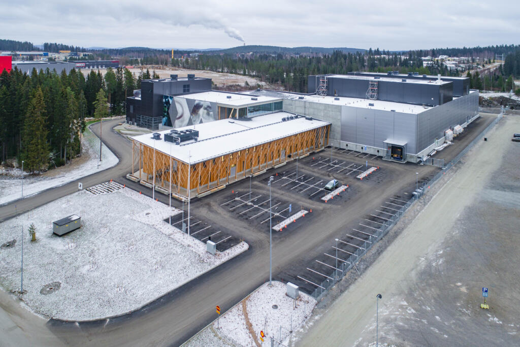 Kuvassa on Woodspin Oy:n tehdas Jyväskylässä, jossa valmistetaan jossa hukkalämpö kierrätetään takaisin kaukolämpöverkkoon yhteistyössä Alvan kanssa.